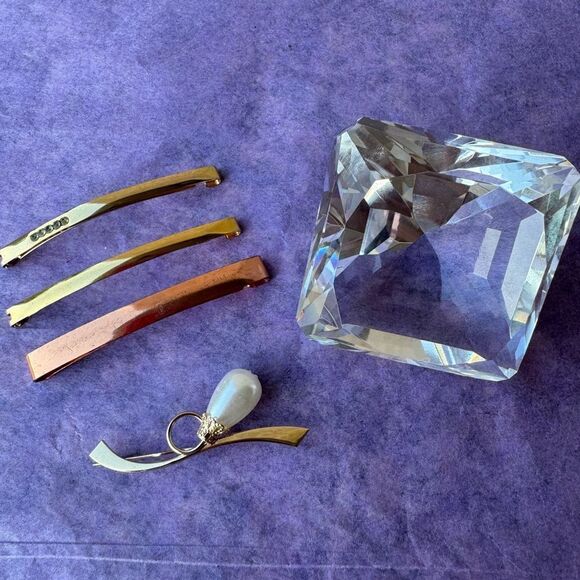 Elegant Hair Pin Set with Decorative Glass Diamond Accent - Picture 1 of 5